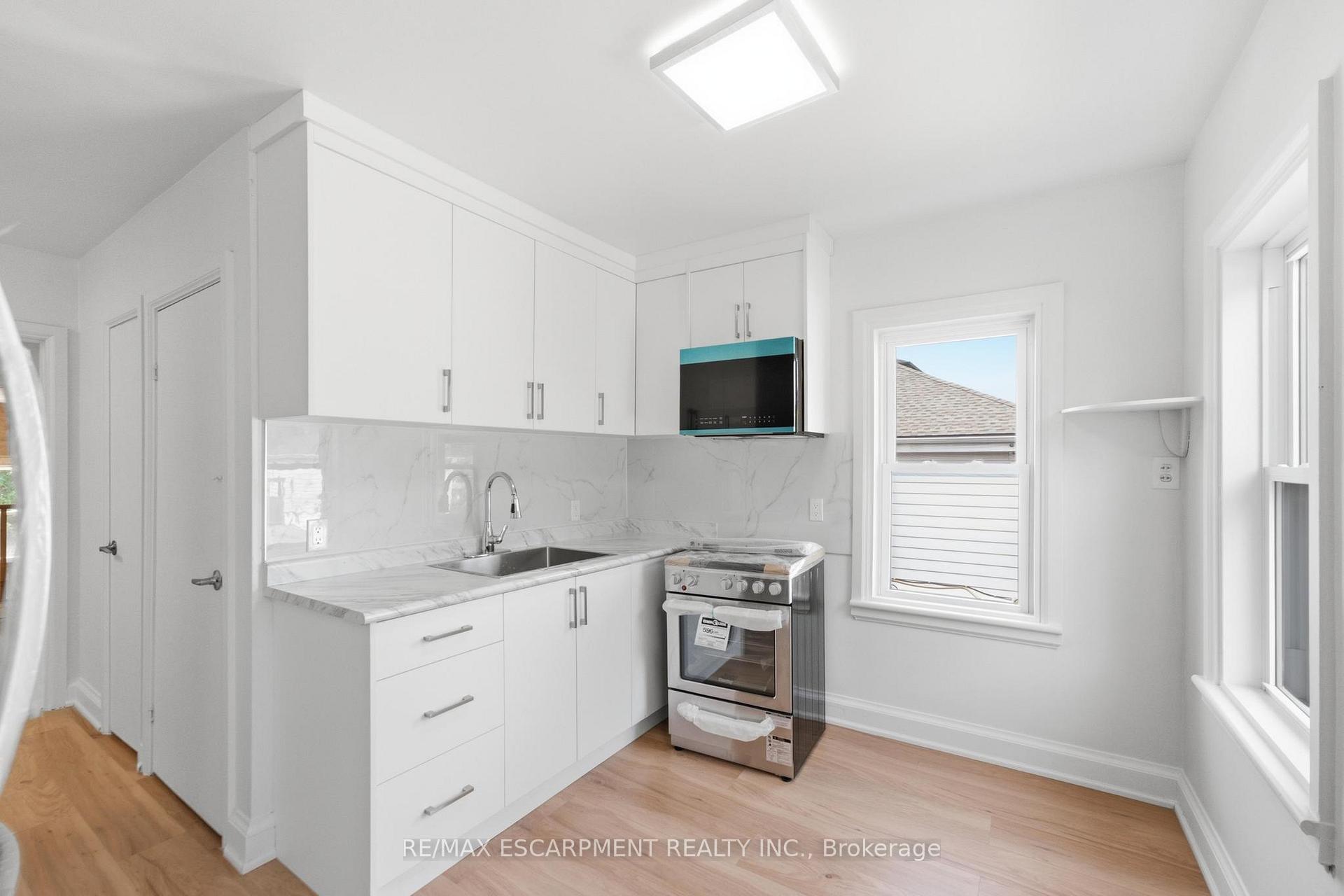 Photo 9 of 22 David Avenue, Hamilton, Hill Park — HOMEH