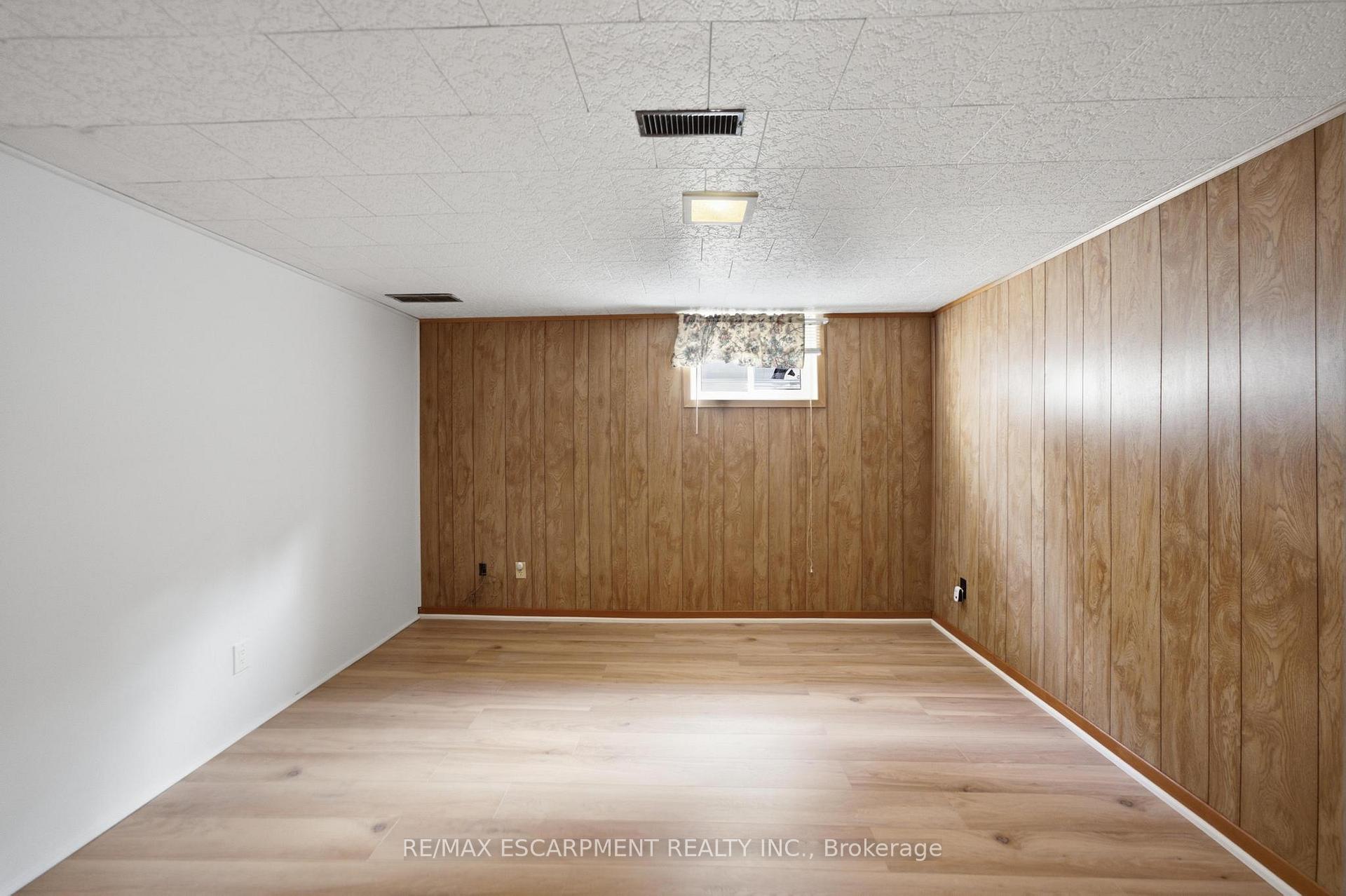 Photo 23 of 22 David Avenue, Hamilton, Hill Park — HOMEH