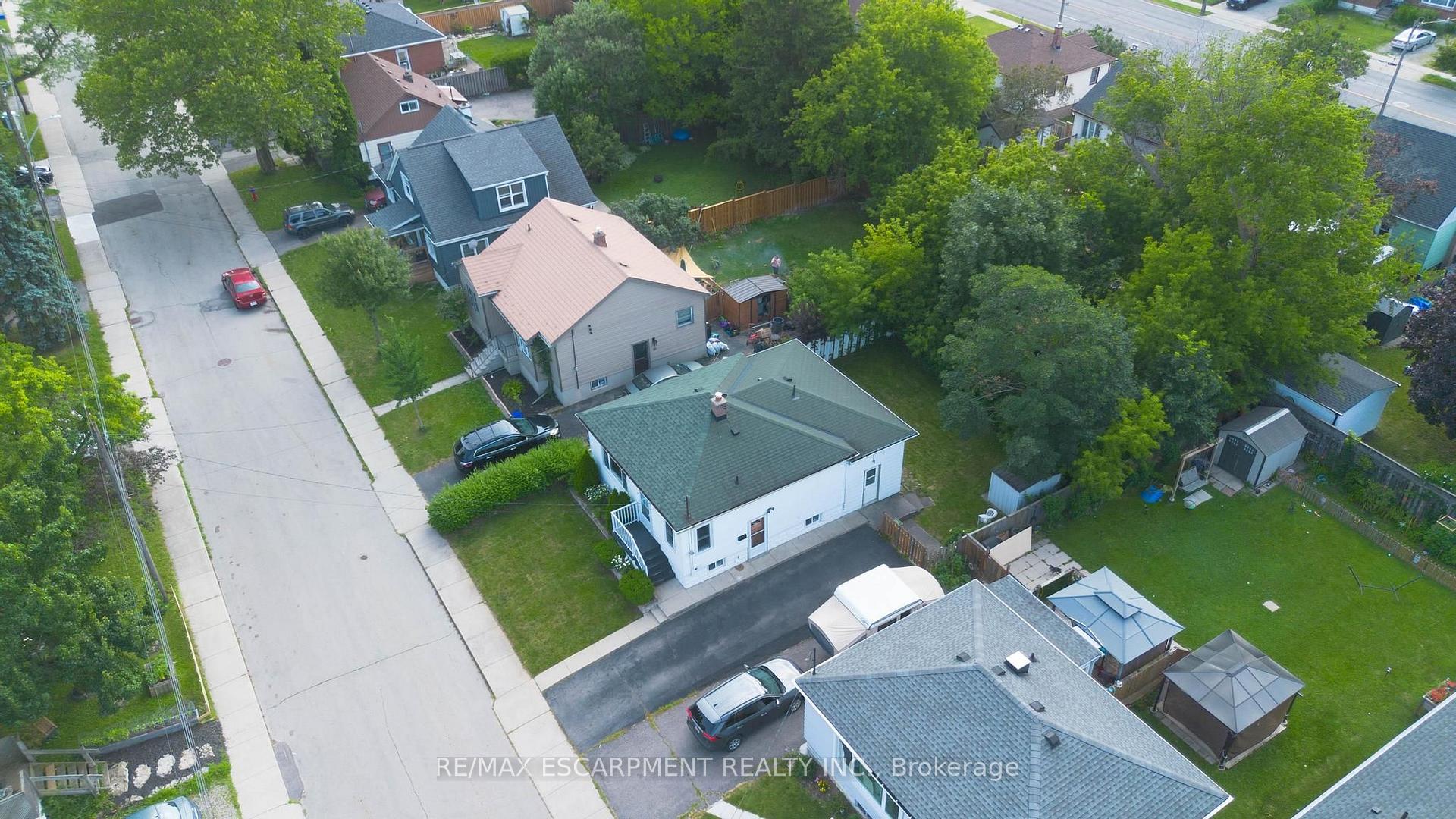Photo 32 of 22 David Avenue, Hamilton, Hill Park — HOMEH