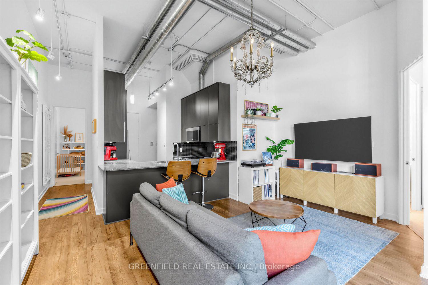Photo of Unit 410, 380 Macpherson Avenue N