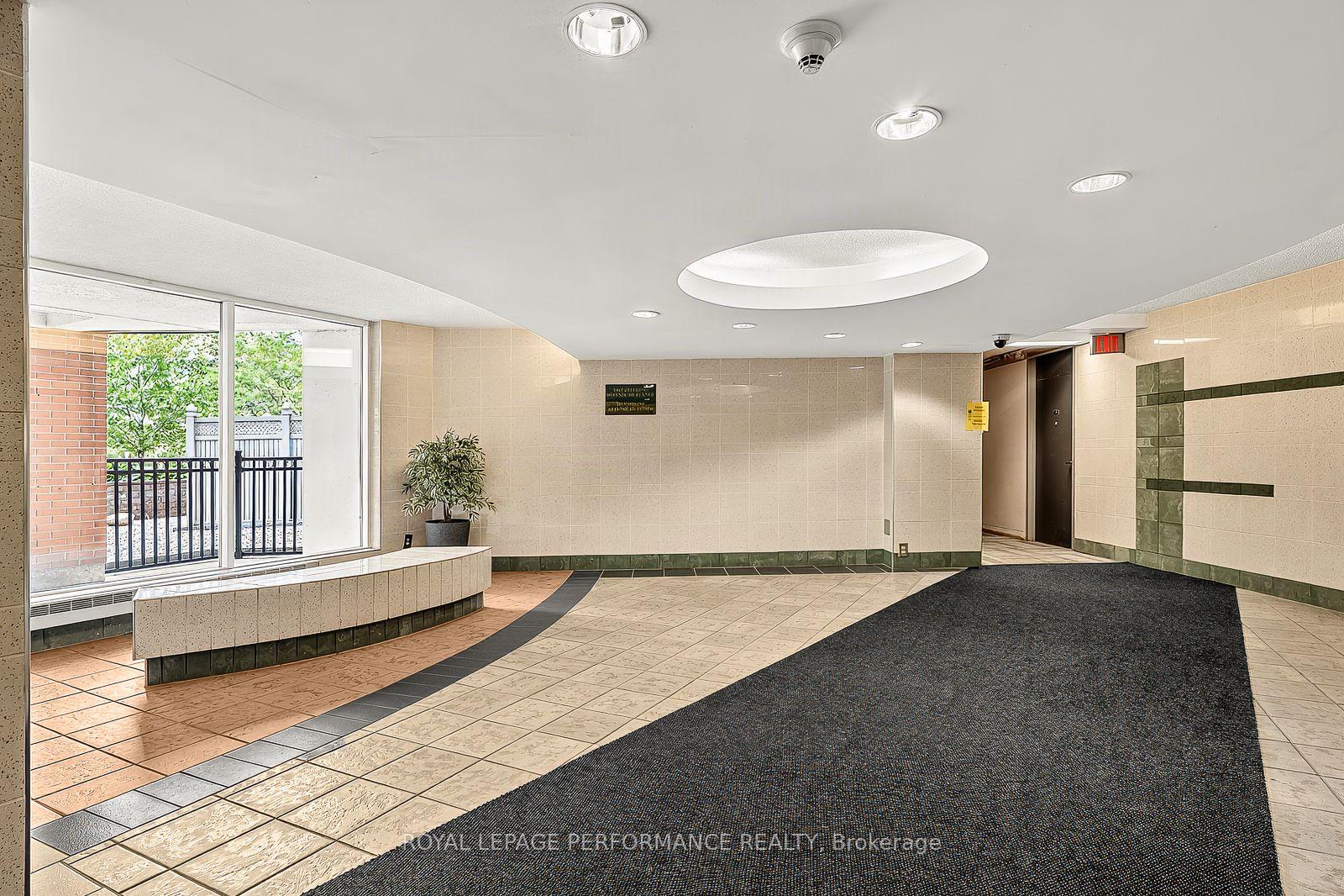 Photo 3 of Unit 1406, 2000 Jasmine Crescent, Ottawa, Beacon Hill South — HOMEH