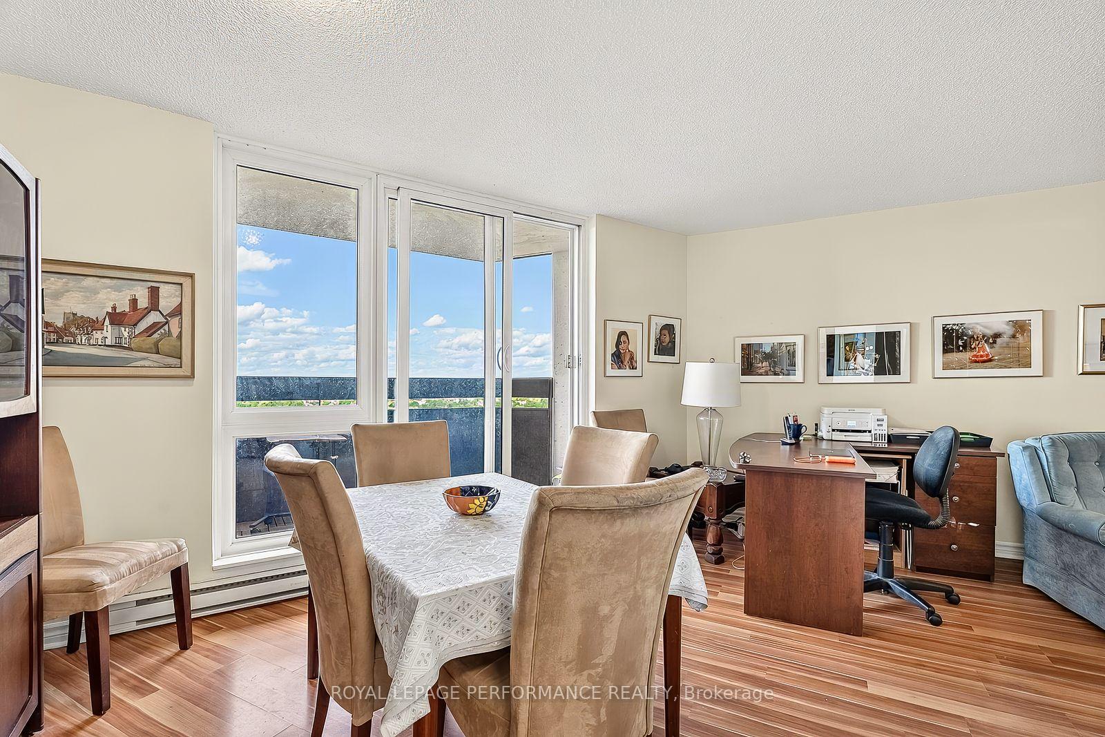 Photo 10 of Unit 1406, 2000 Jasmine Crescent, Ottawa, Beacon Hill South — HOMEH