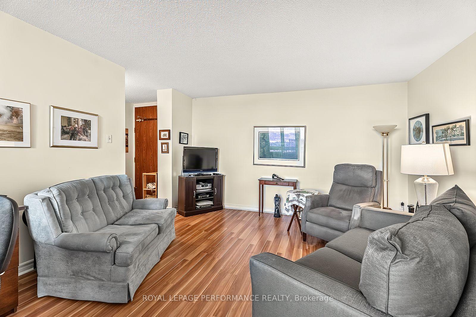 Photo 15 of Unit 1406, 2000 Jasmine Crescent, Ottawa, Beacon Hill South — HOMEH