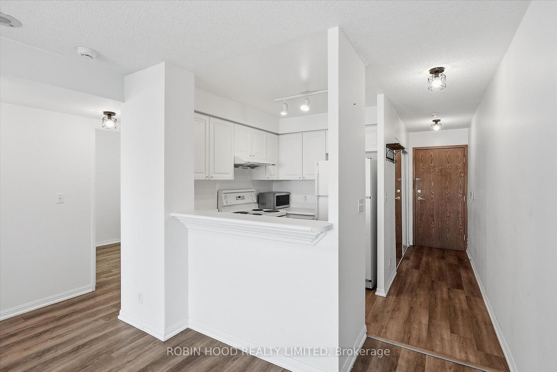 Photo 8 of Unit PH109, 11 Lee Centre Drive, Scarborough, Bendale — HOMEH