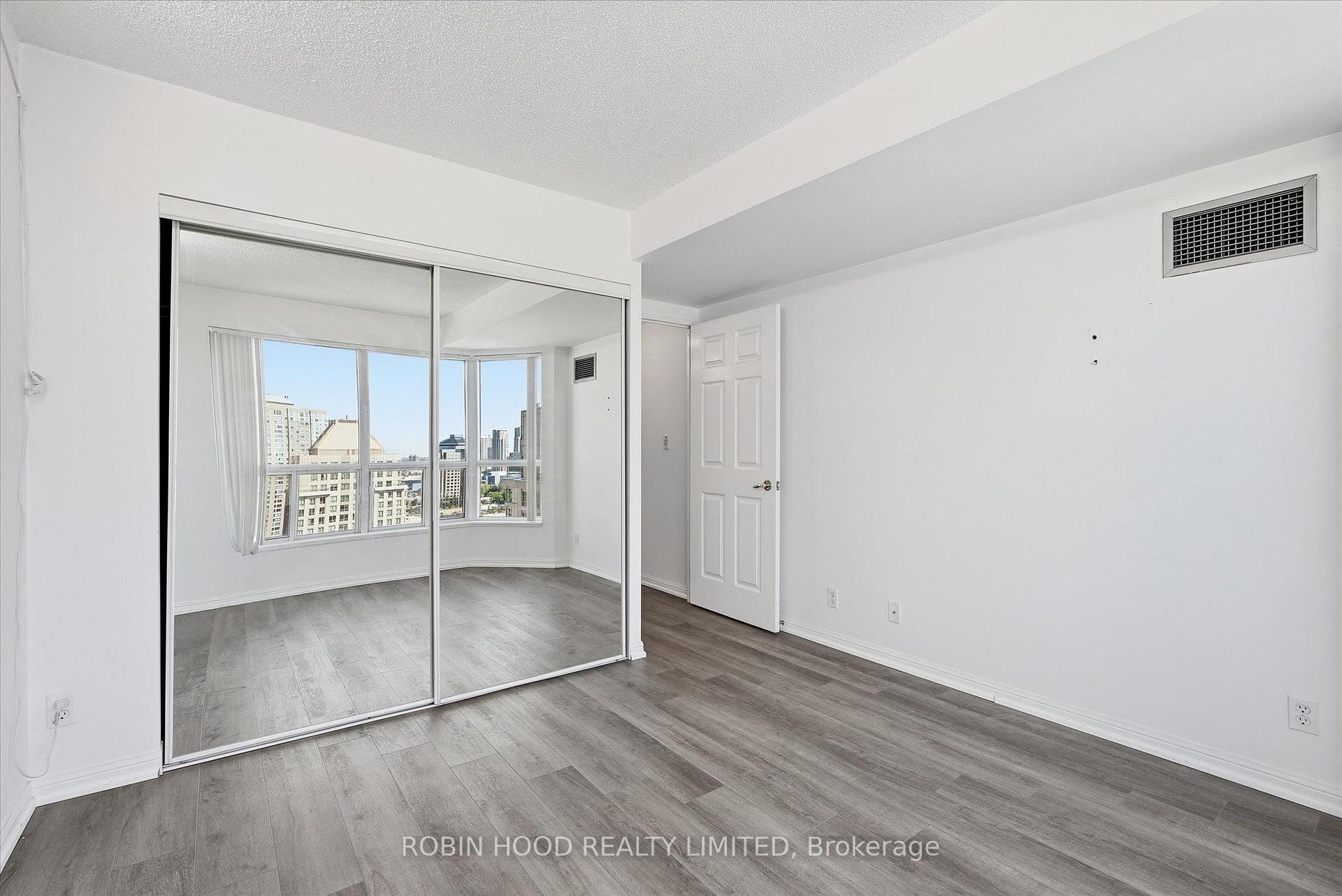 Photo 16 of Unit PH109, 11 Lee Centre Drive, Scarborough, Bendale — HOMEH