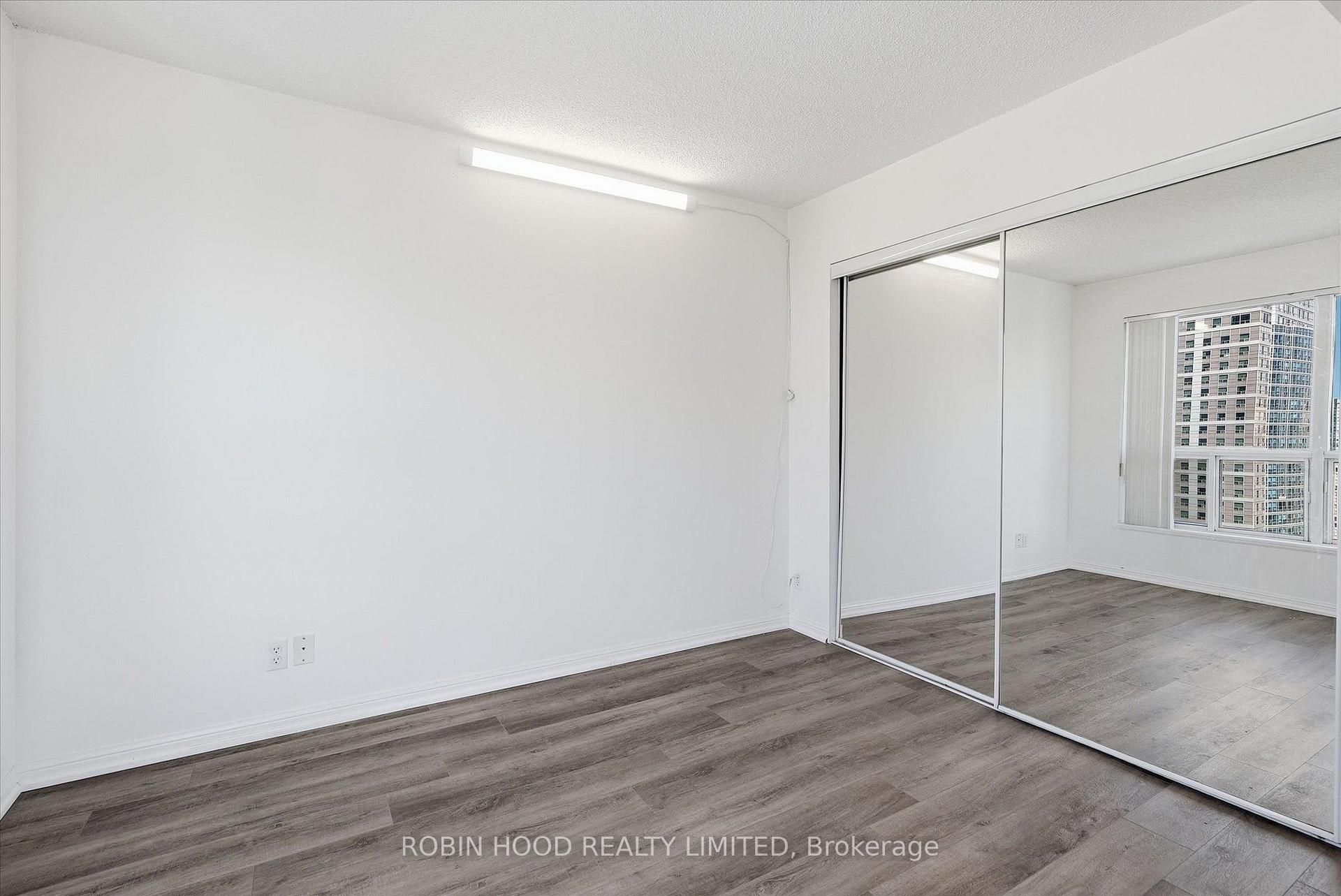 Photo 17 of Unit PH109, 11 Lee Centre Drive, Scarborough, Bendale — HOMEH