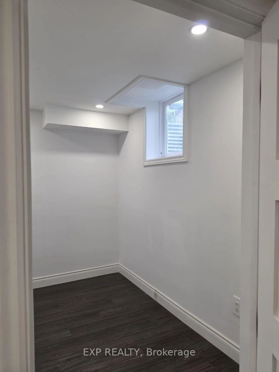 Photo 6 of Unit Basement, 11 Martina Crescent, Vaughan, Vellore Village — HOMEH