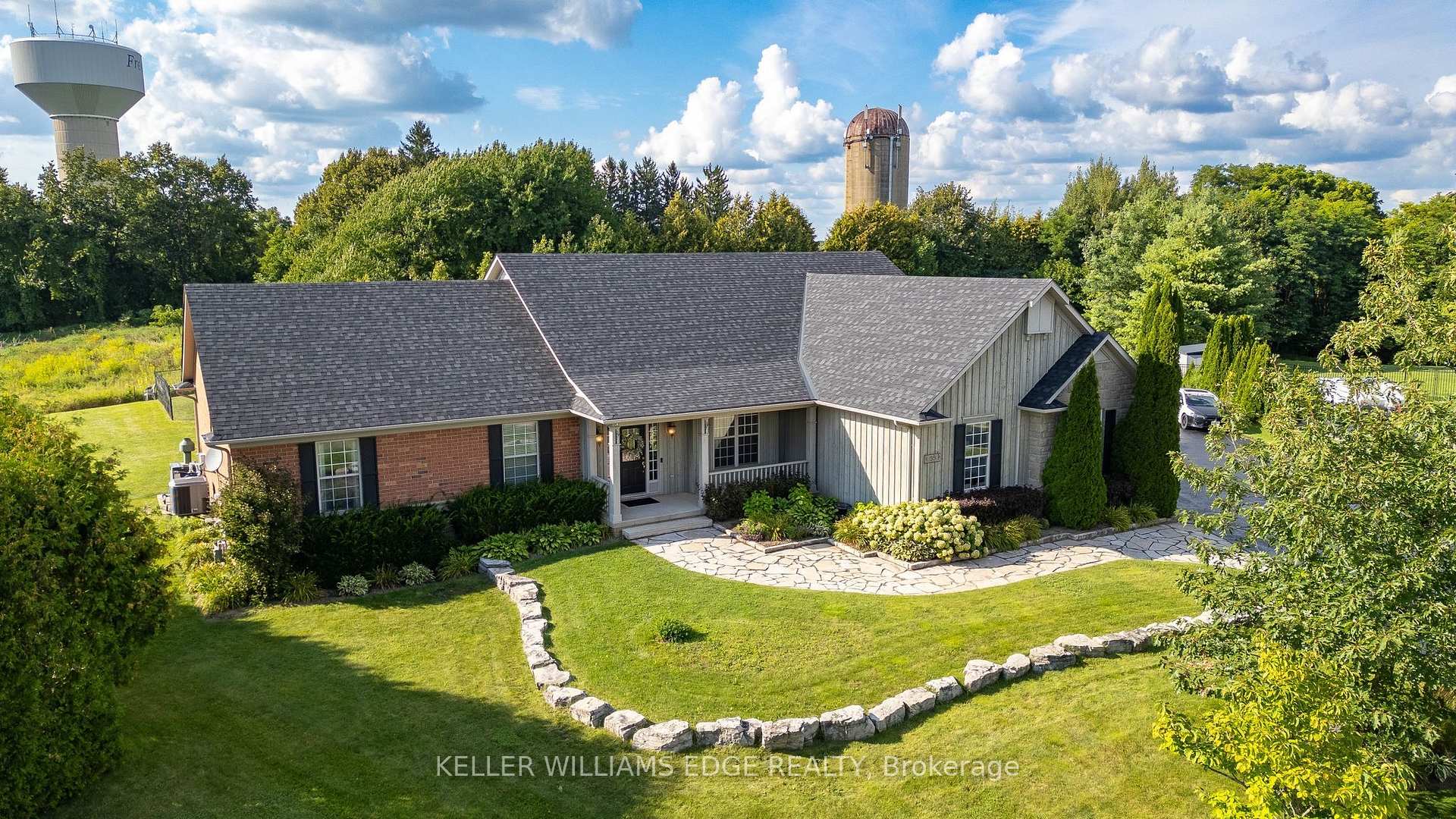 Photo 1 of 55 Karendale Court, Hamilton, Freelton — HOMEH