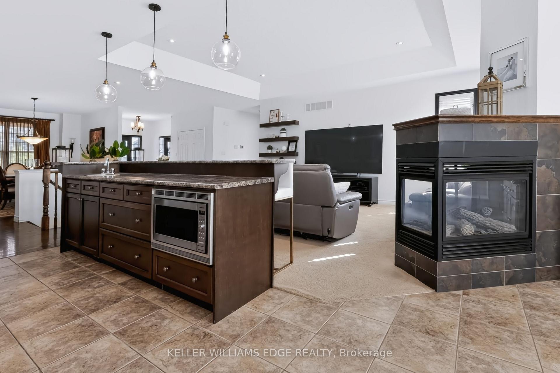 Photo 13 of 55 Karendale Court, Hamilton, Freelton — HOMEH