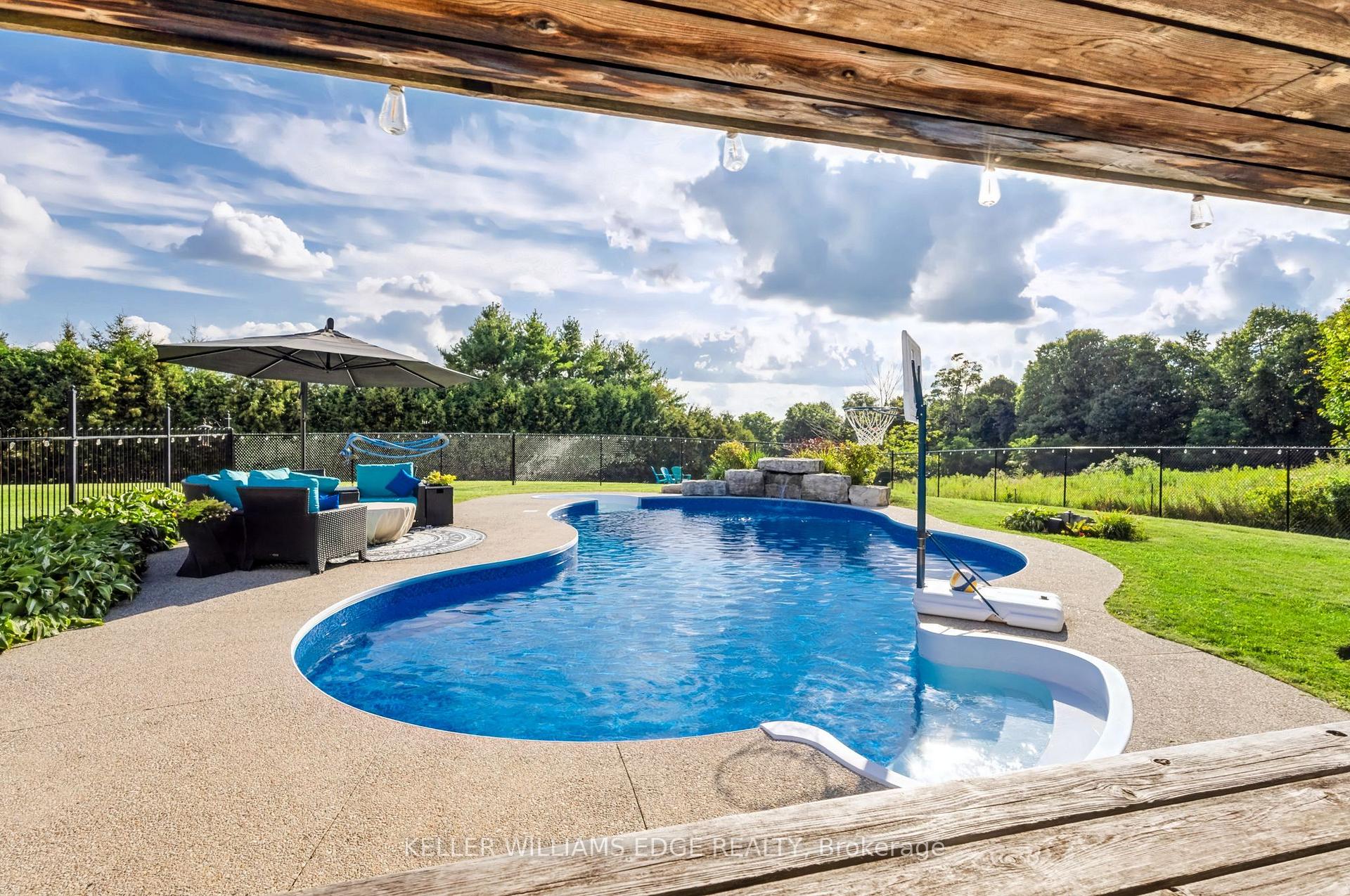 Photo 33 of 55 Karendale Court, Hamilton, Freelton — HOMEH