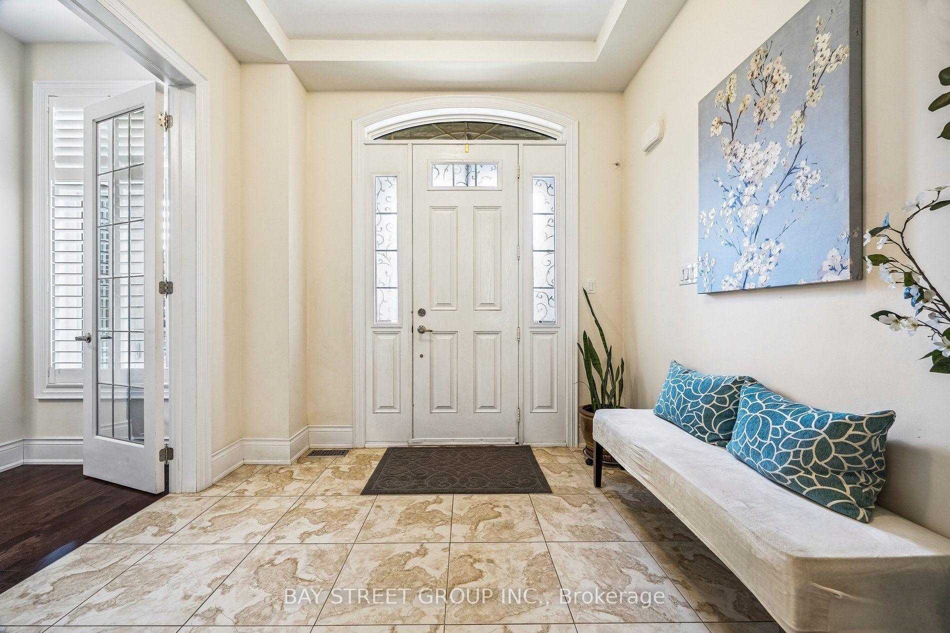 Photo 5 of 39 Harley Drive, Vaughan, Vellore Village — HOMEH