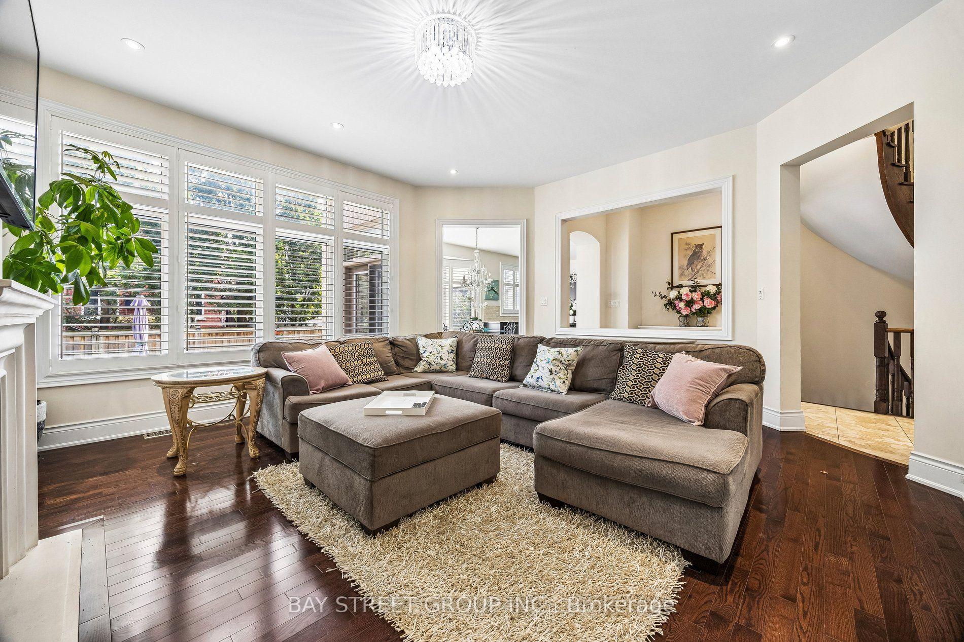 Photo 22 of 39 Harley Drive, Vaughan, Vellore Village — HOMEH