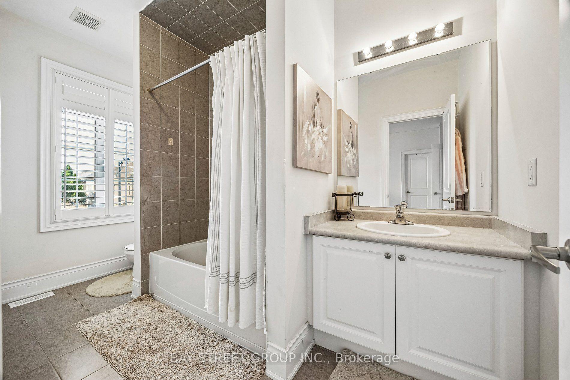 Photo 40 of 39 Harley Drive, Vaughan, Vellore Village — HOMEH