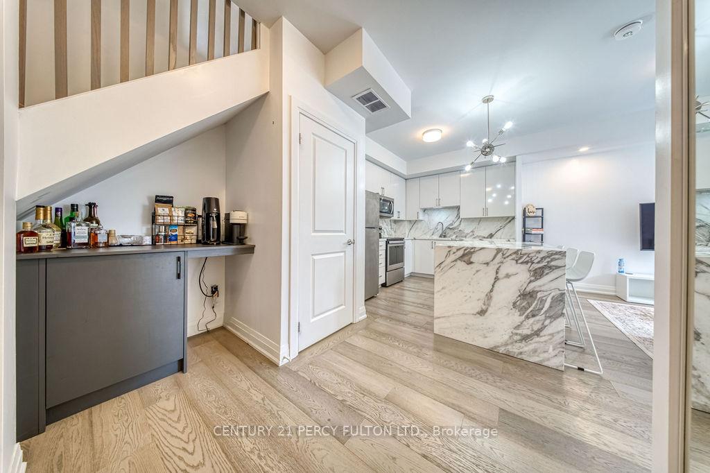 Photo 4 of Unit D-803, 5289 Highway 7, Vaughan, Vaughan Grove — HOMEH