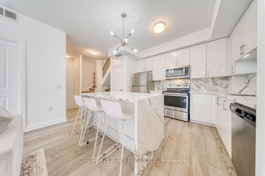 Photo 7 of Unit D-803, 5289 Highway 7, Vaughan, Vaughan Grove — HOMEH