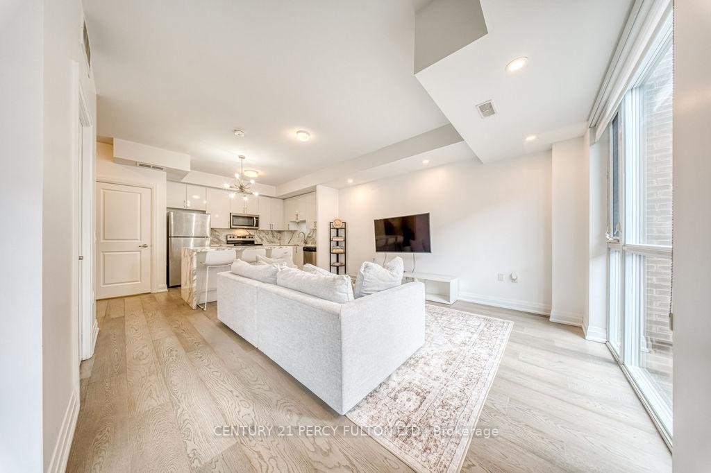 Photo 11 of Unit D-803, 5289 Highway 7, Vaughan, Vaughan Grove — HOMEH