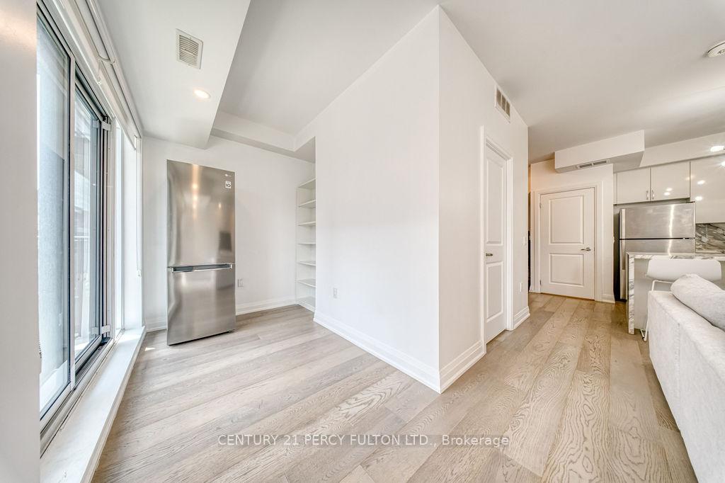 Photo 14 of Unit D-803, 5289 Highway 7, Vaughan, Vaughan Grove — HOMEH