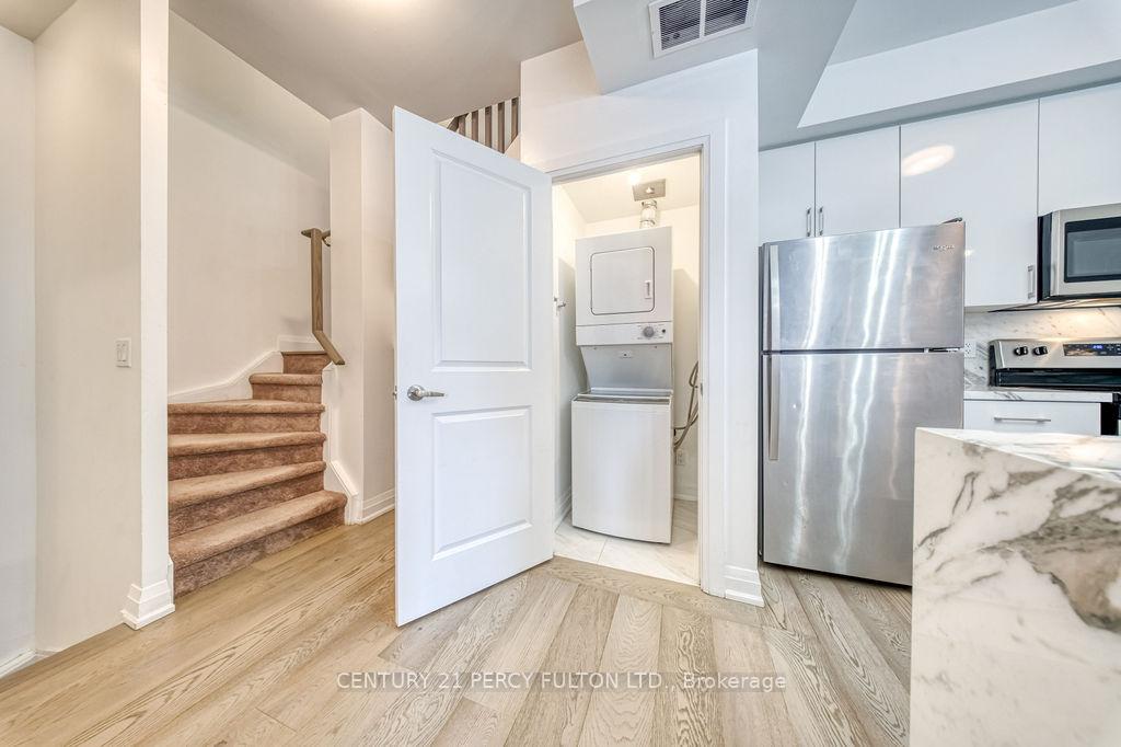 Photo 19 of Unit D-803, 5289 Highway 7, Vaughan, Vaughan Grove — HOMEH