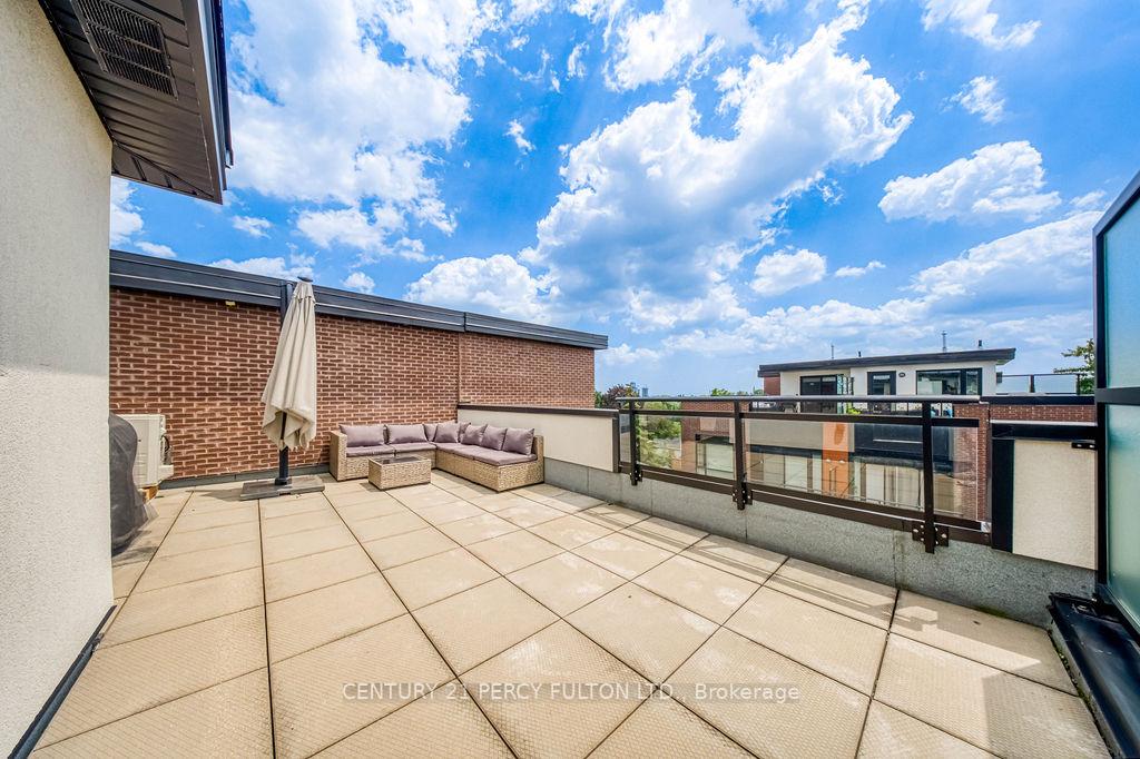 Photo 30 of Unit D-803, 5289 Highway 7, Vaughan, Vaughan Grove — HOMEH