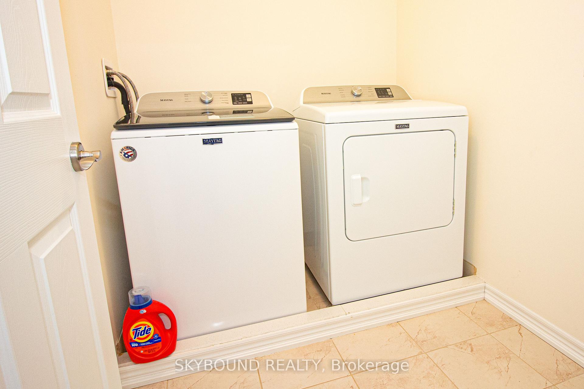 Photo 10 of Unit 30, 755 Linden Drive, Cambridge, Preston Heights — HOMEH