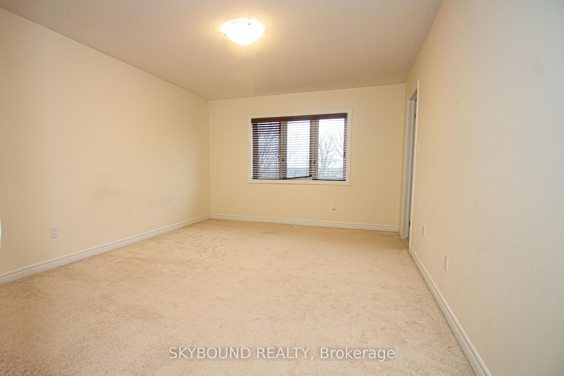 Photo 11 of Unit 30, 755 Linden Drive, Cambridge, Preston Heights — HOMEH