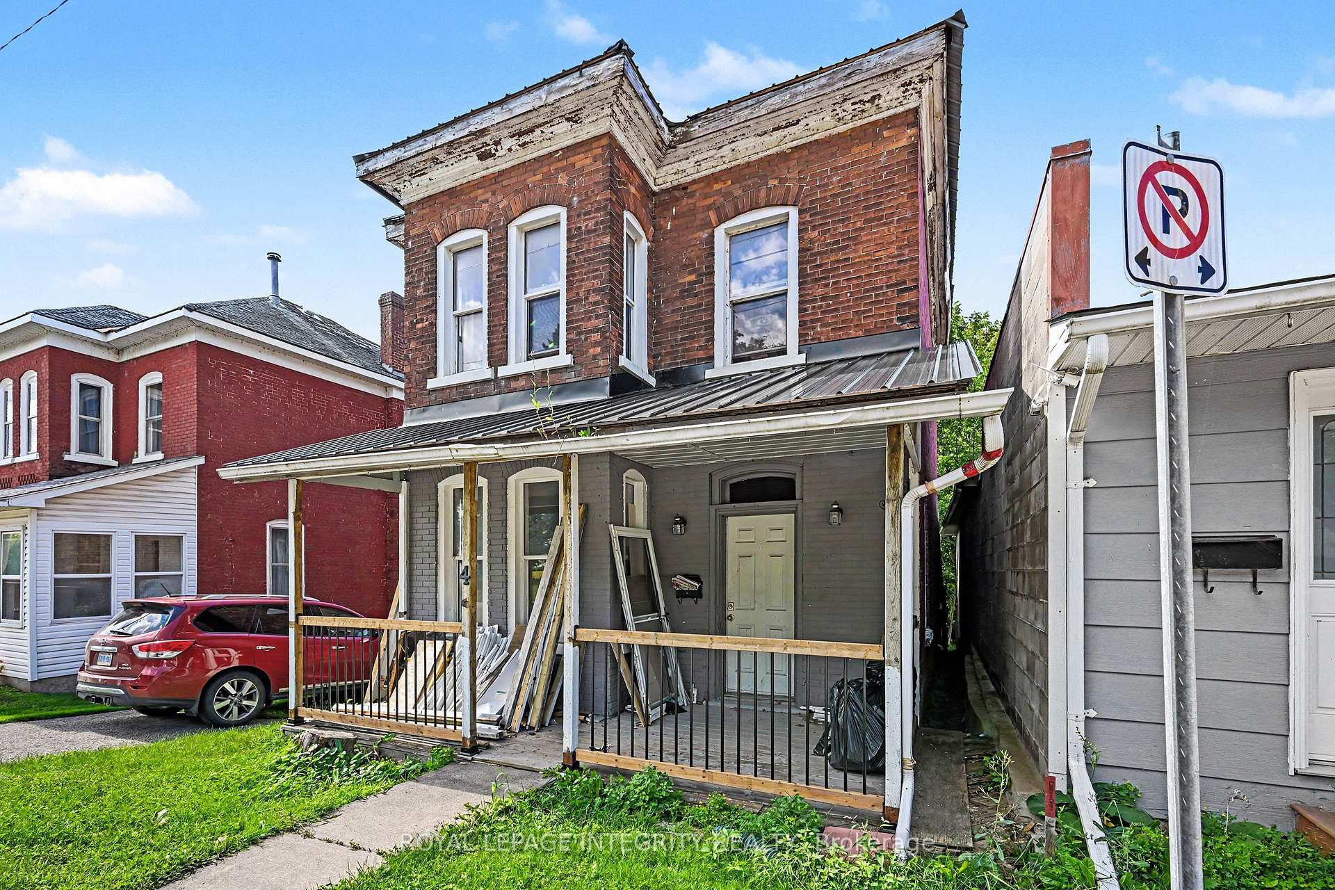 Photo 2 of 42 Elmsley Street S, Smiths Falls, Smiths Falls — HOMEH