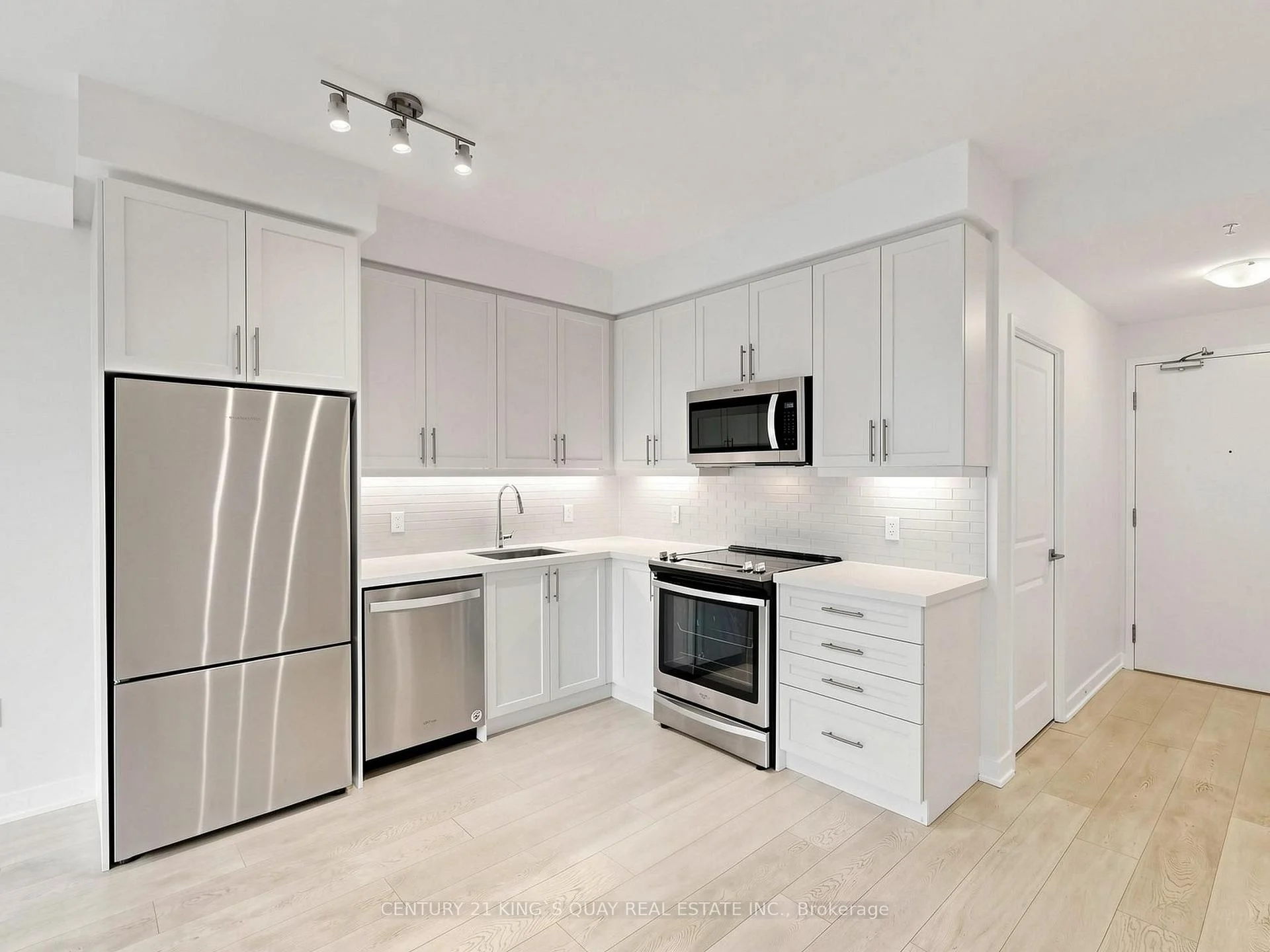 Photo 35 of Unit 704, 85 Oneida Crescent, Richmond Hill, Langstaff — HOMEH