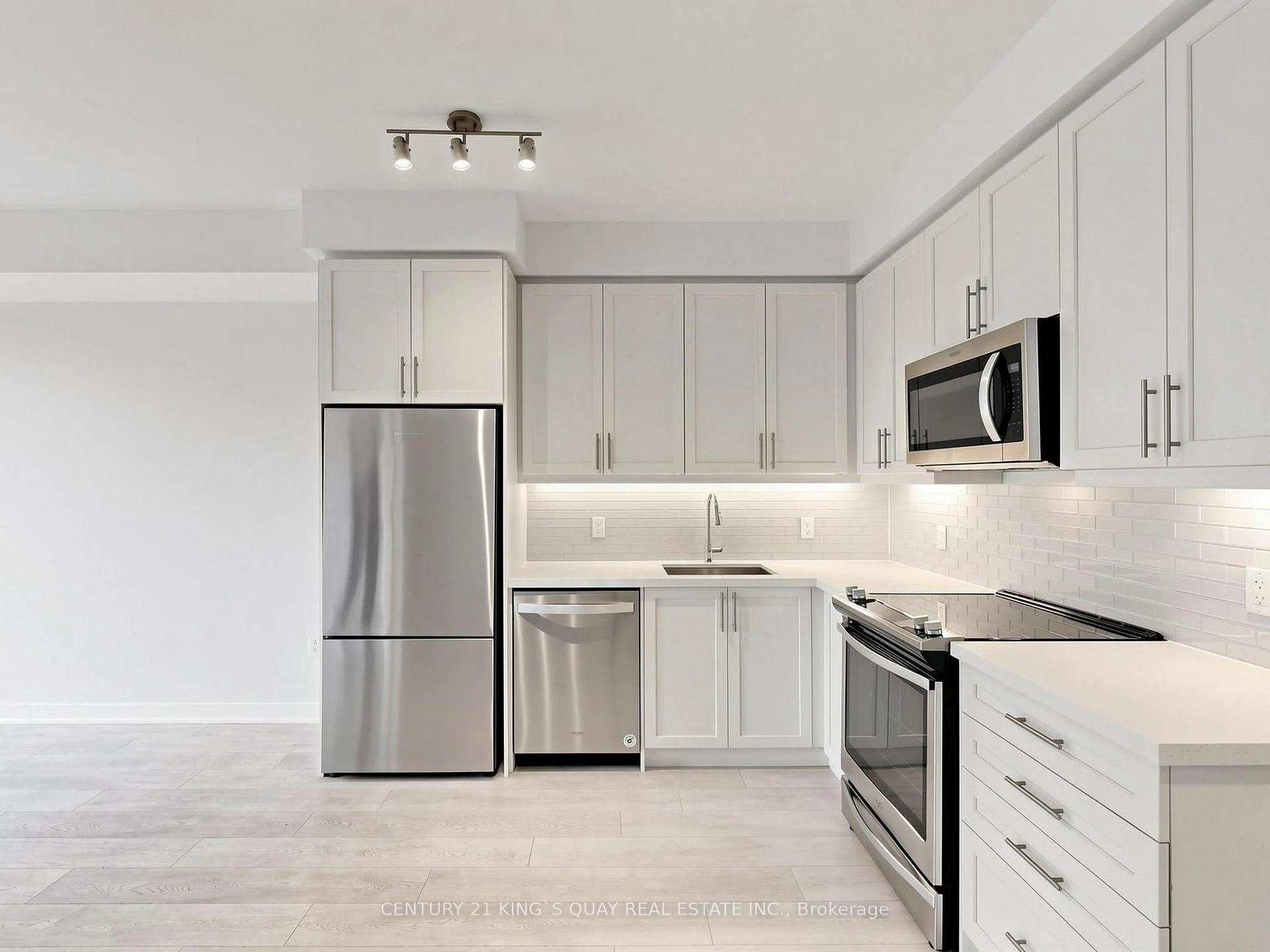 Photo 37 of Unit 704, 85 Oneida Crescent, Richmond Hill, Langstaff — HOMEH