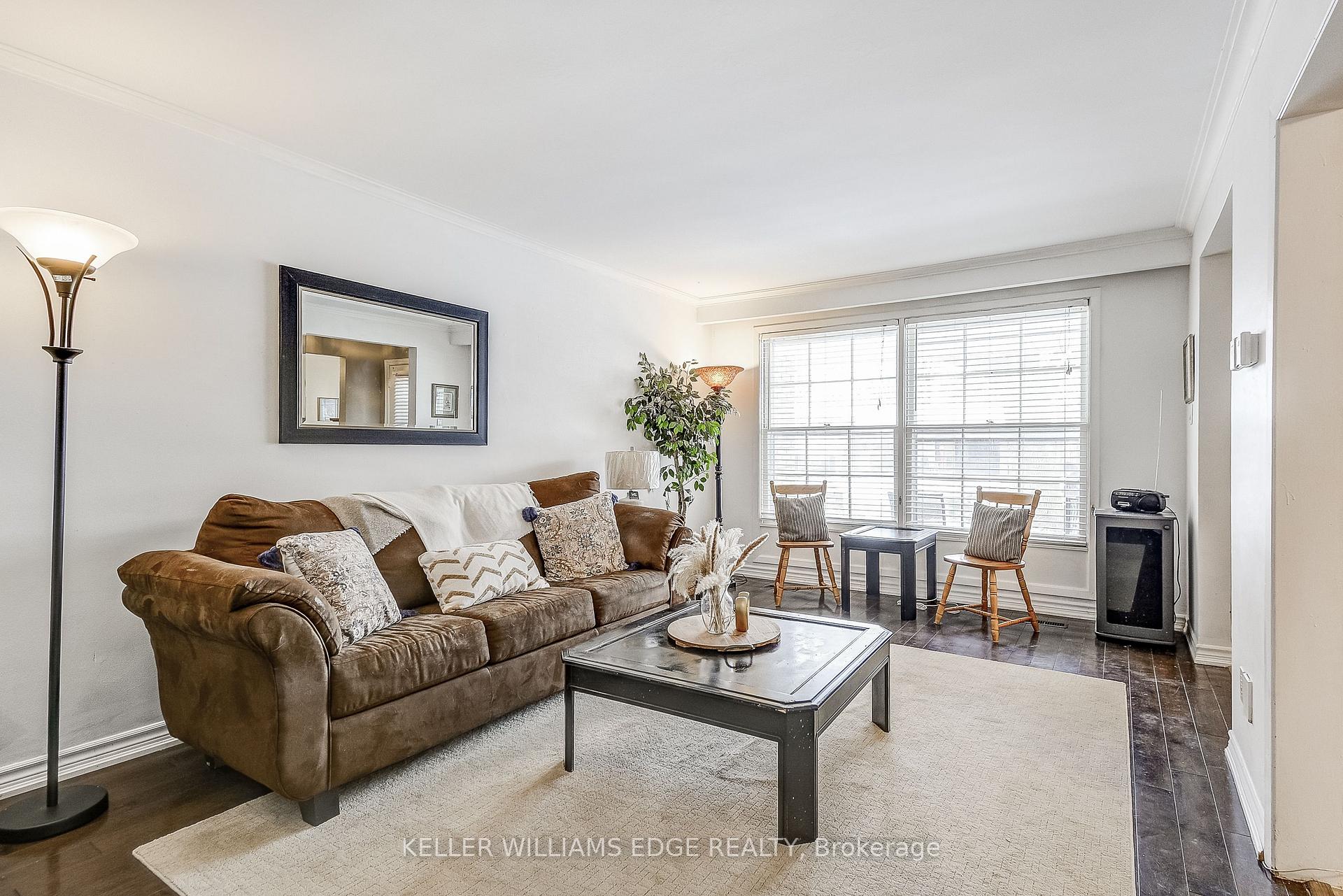 Photo 5 of 2145 Sandringham Drive, Burlington, Brant Hills — HOMEH