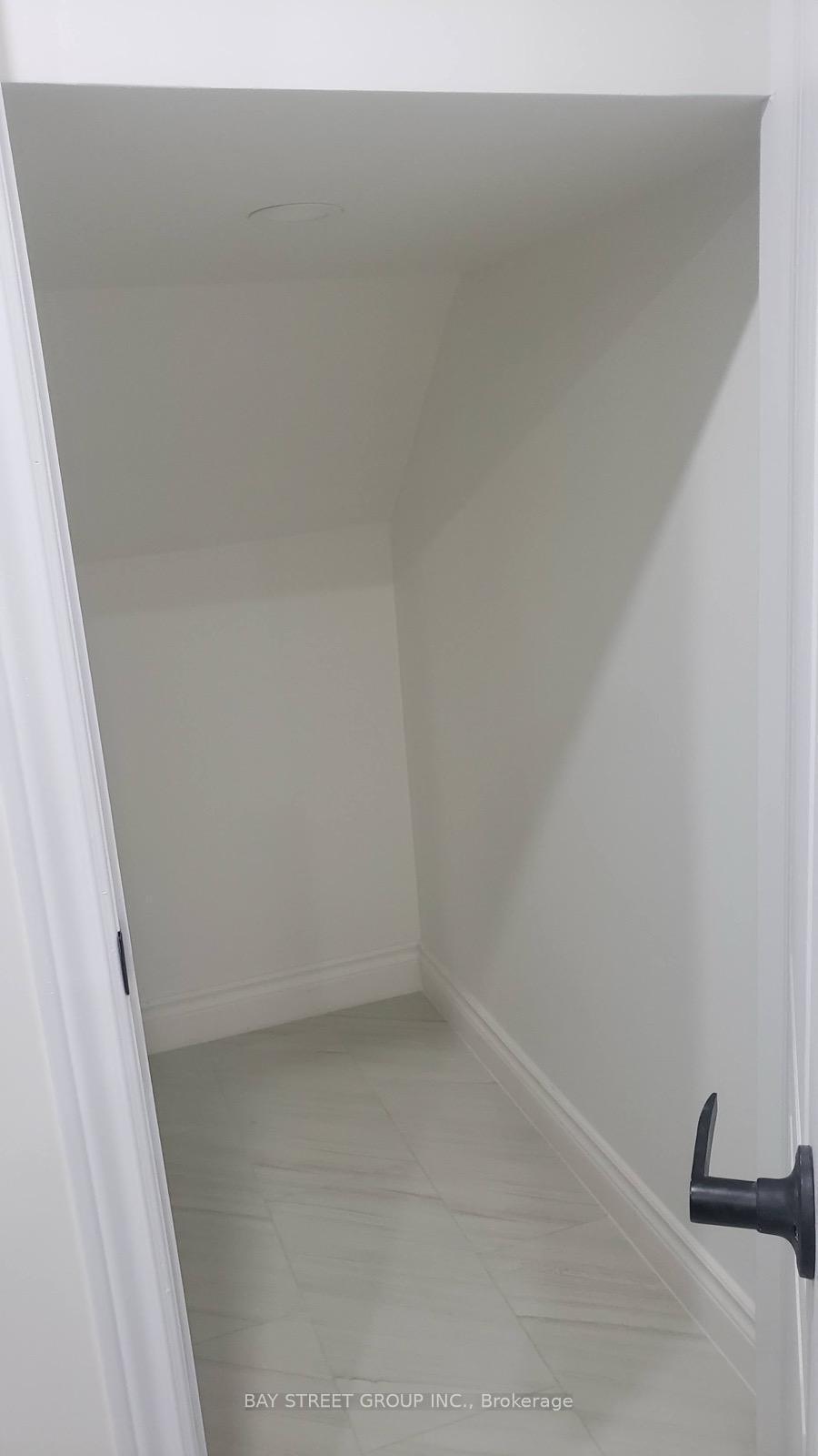Photo 14 of Unit Bsmt, 5 Campwood Crescent, Brampton, Bram East — HOMEH