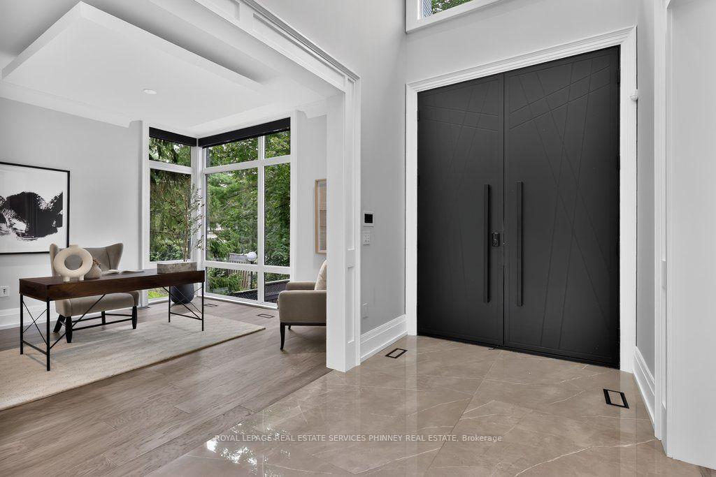 Photo 4 of 533 Carson Lane, Oakville, Old Oakville — HOMEH