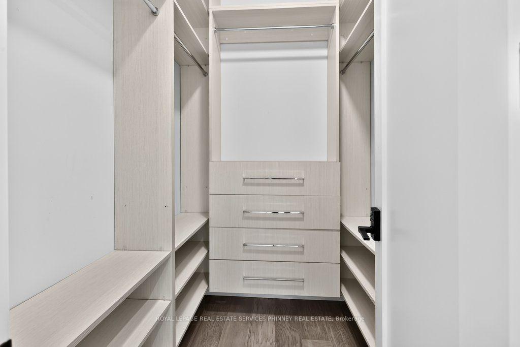 Photo 32 of 533 Carson Lane, Oakville, Old Oakville — HOMEH