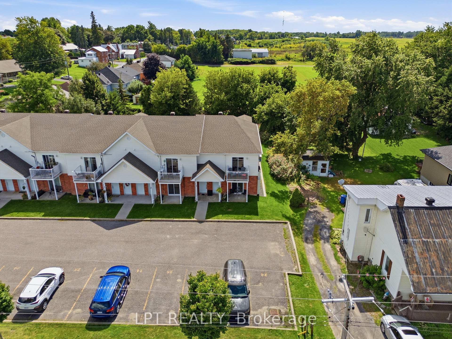 Photo 27 of Unit 26, 26 Pendleton Street, Champlain, Vankleek Hill — HOMEH