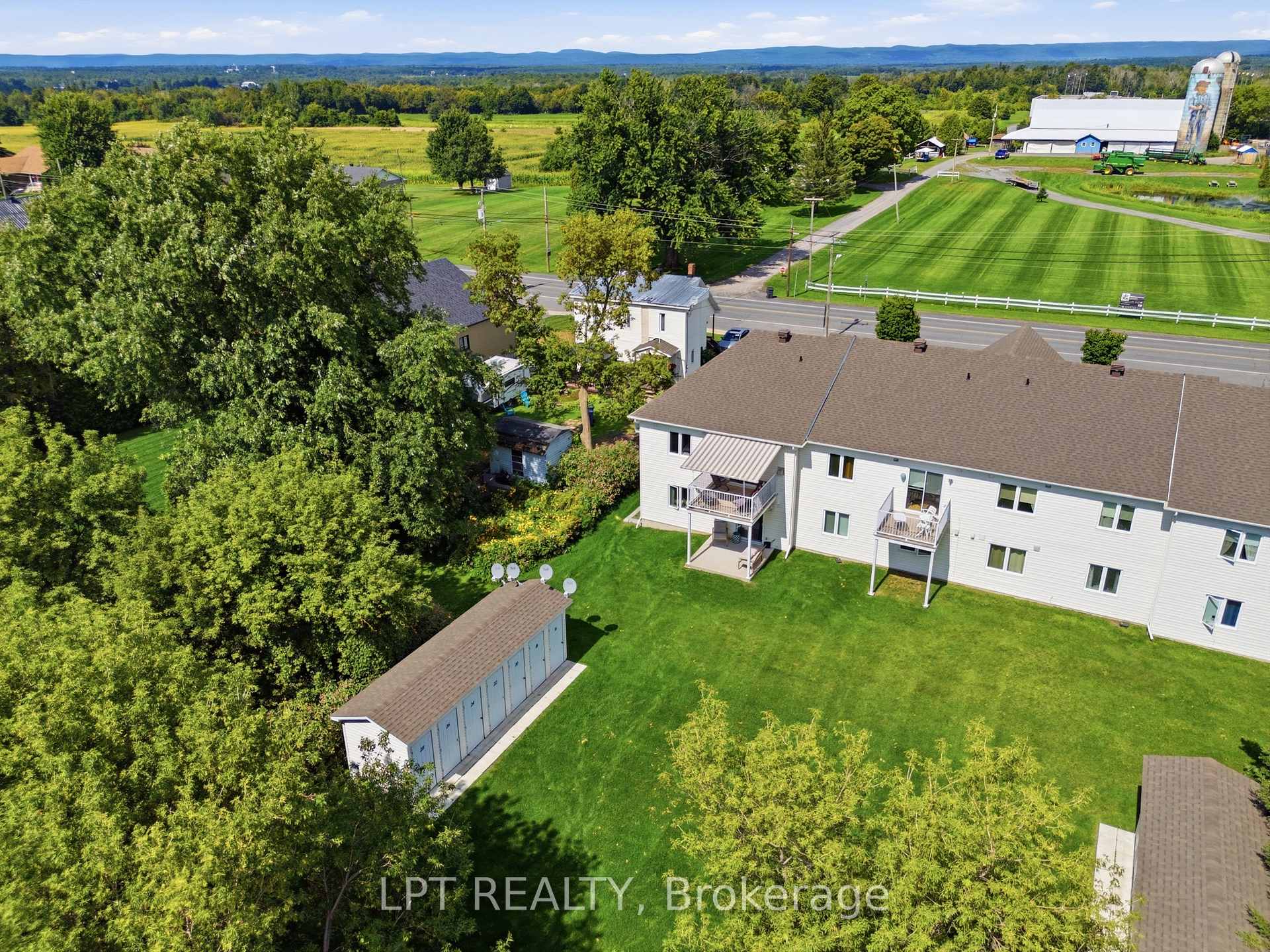 Photo 32 of Unit 26, 26 Pendleton Street, Champlain, Vankleek Hill — HOMEH