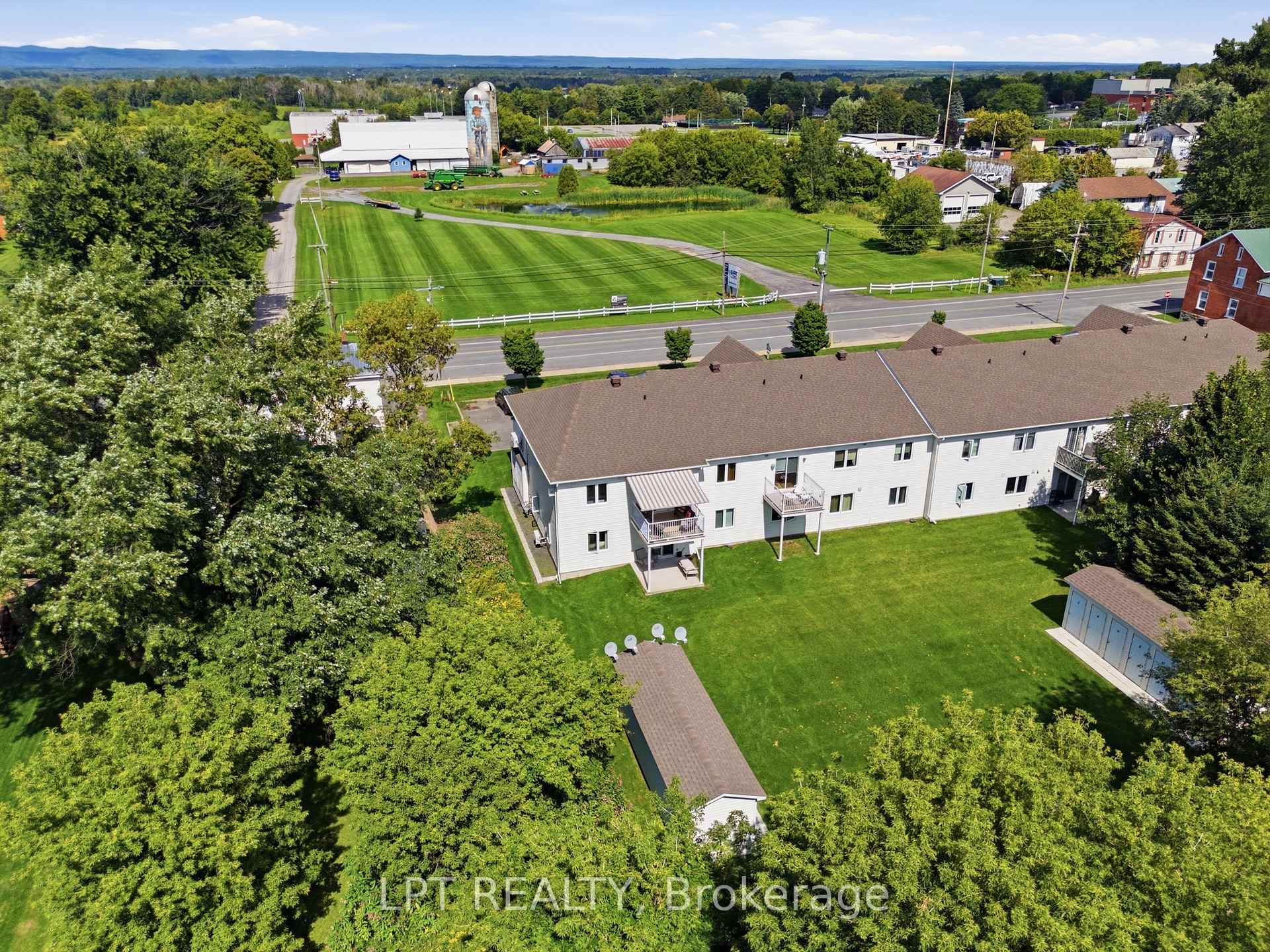 Photo 33 of Unit 26, 26 Pendleton Street, Champlain, Vankleek Hill — HOMEH