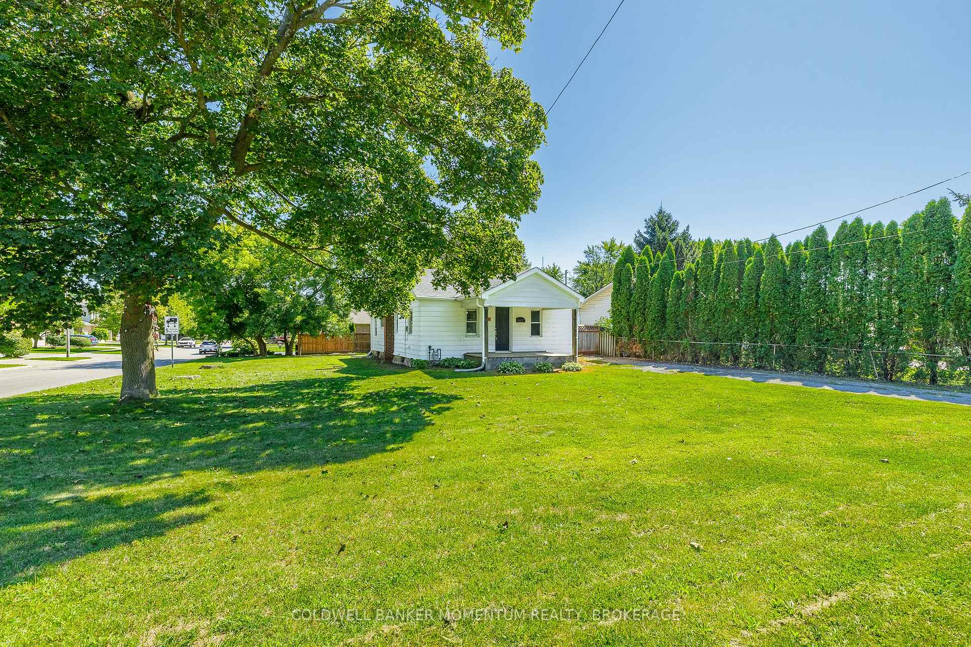 Photo 3 of 1201 Pelham Street, Pelham, Fonthill — HOMEH