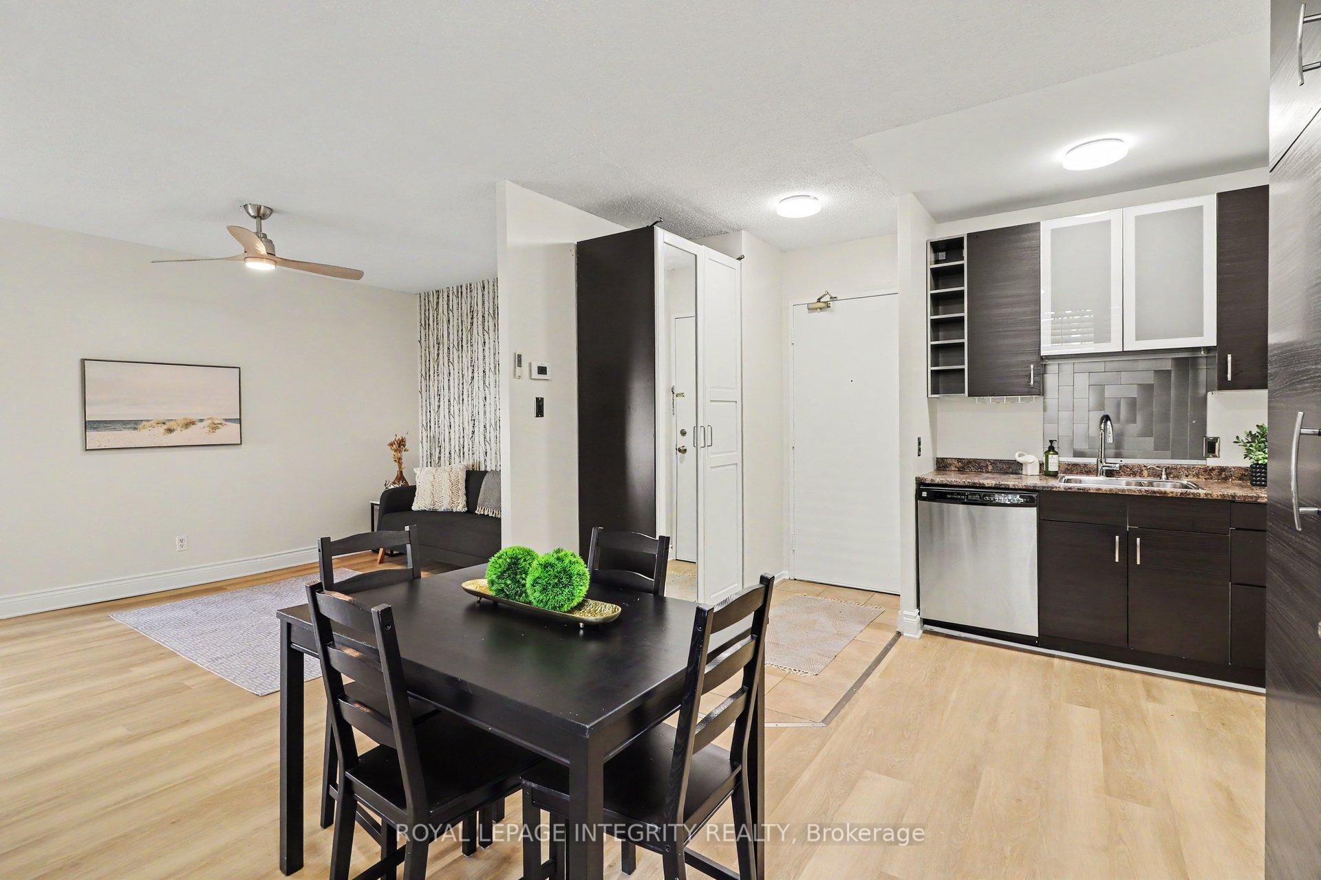 Photo 13 of Unit 102, 200 Bay Street S, Ottawa, Ottawa Centre — HOMEH