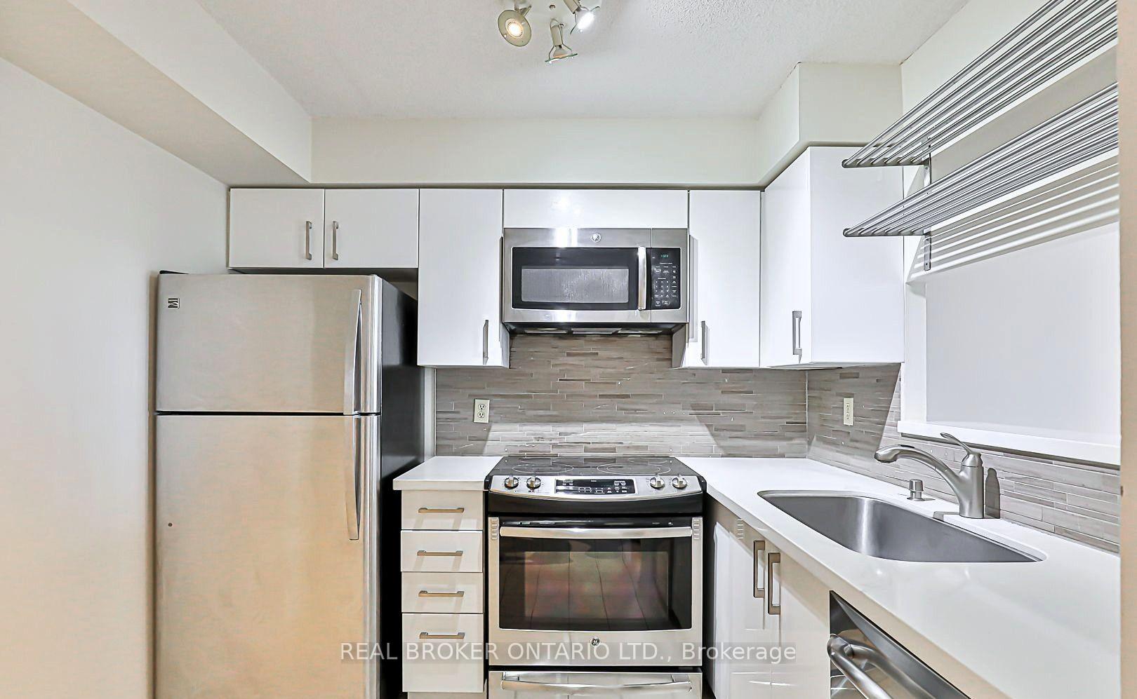 Photo 4 of Unit 2107, 24 Wellesley Street W, Toronto, Bay Street Corridor — HOMEH