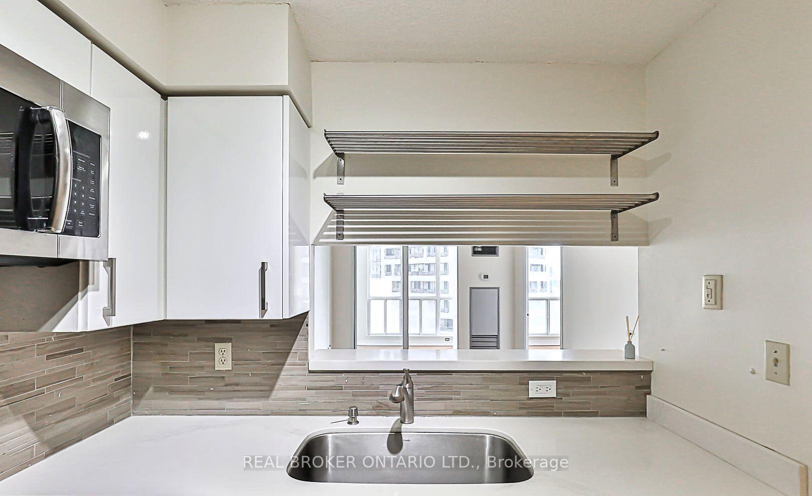 Photo 5 of Unit 2107, 24 Wellesley Street W, Toronto, Bay Street Corridor — HOMEH