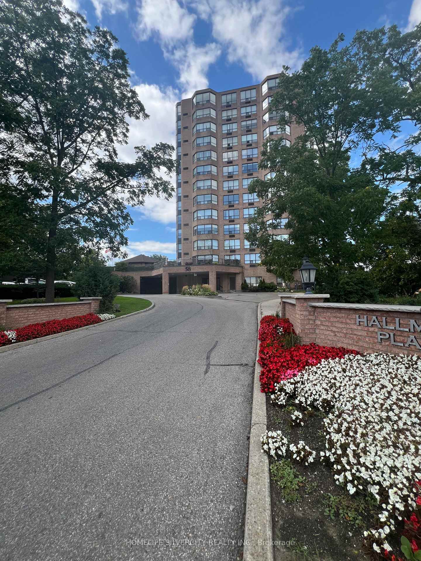 Photo 2 of Unit 1002, 58 Church Street E, Brampton, Downtown Brampton — HOMEH