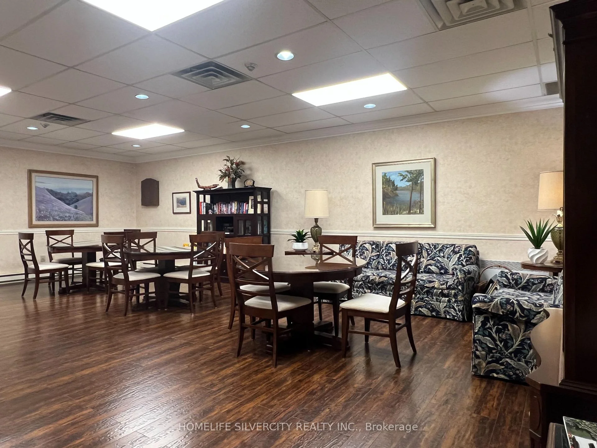 Photo 7 of Unit 1002, 58 Church Street E, Brampton, Downtown Brampton — HOMEH