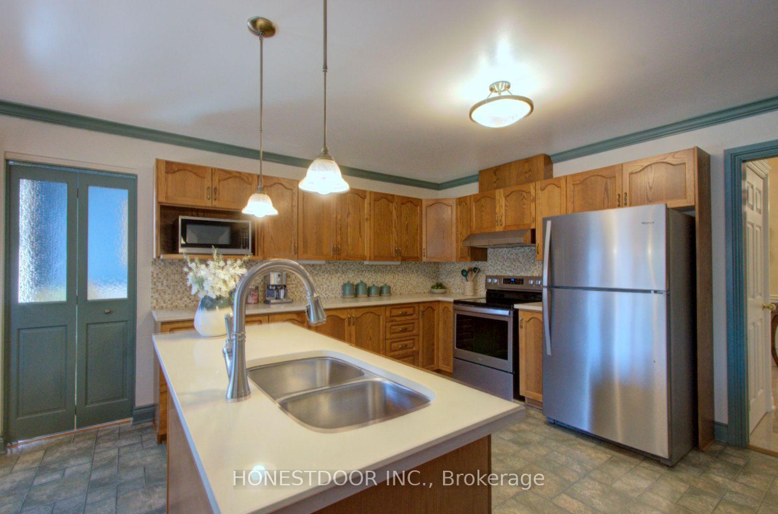 Photo 18 of 34 Long Gate Court, Ottawa, Barrhaven - Longfields — HOMEH