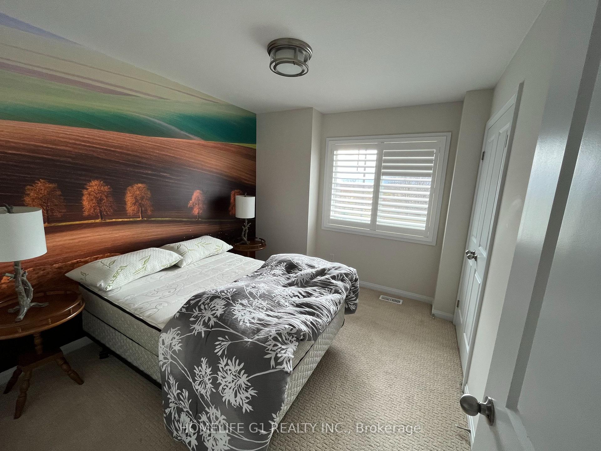 Photo 5 of 79 Eliza Avenue, Kitchener, Larentian West — HOMEH