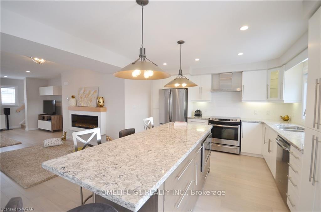 Photo 8 of 79 Eliza Avenue, Kitchener, Larentian West — HOMEH