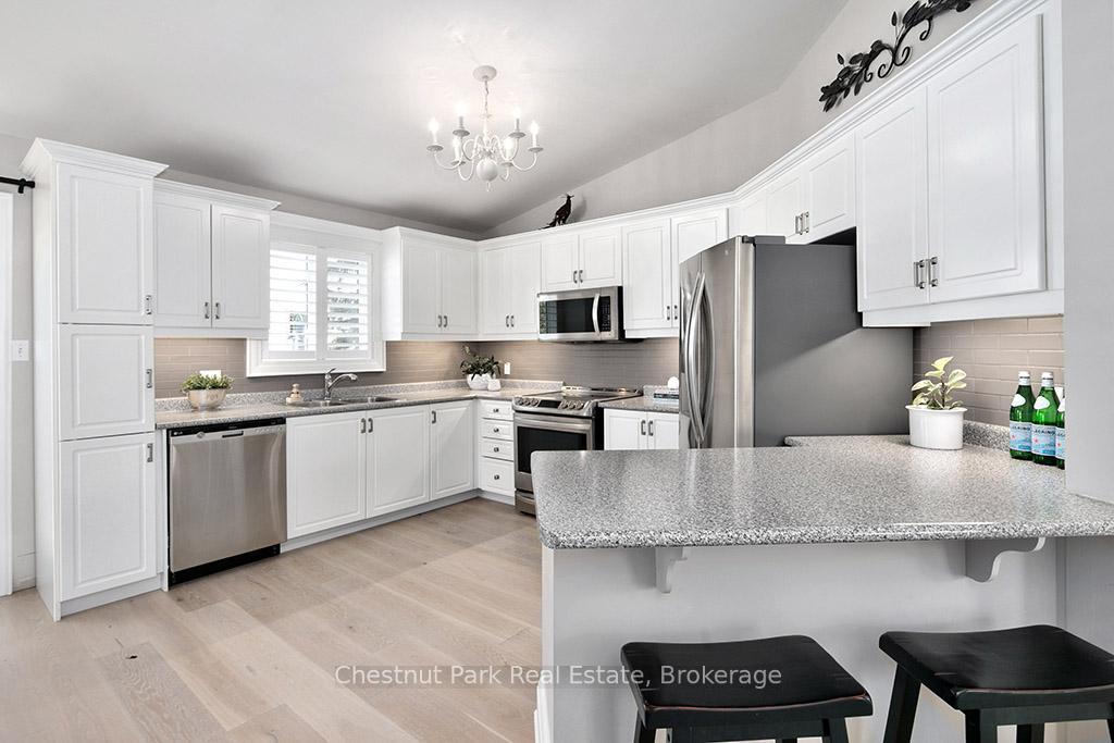 Photo 9 of 40 Barker Boulevard, Collingwood — HOMEH