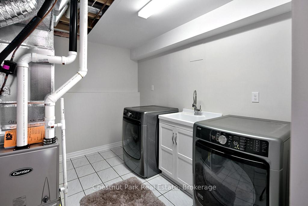 Photo 25 of 40 Barker Boulevard, Collingwood — HOMEH