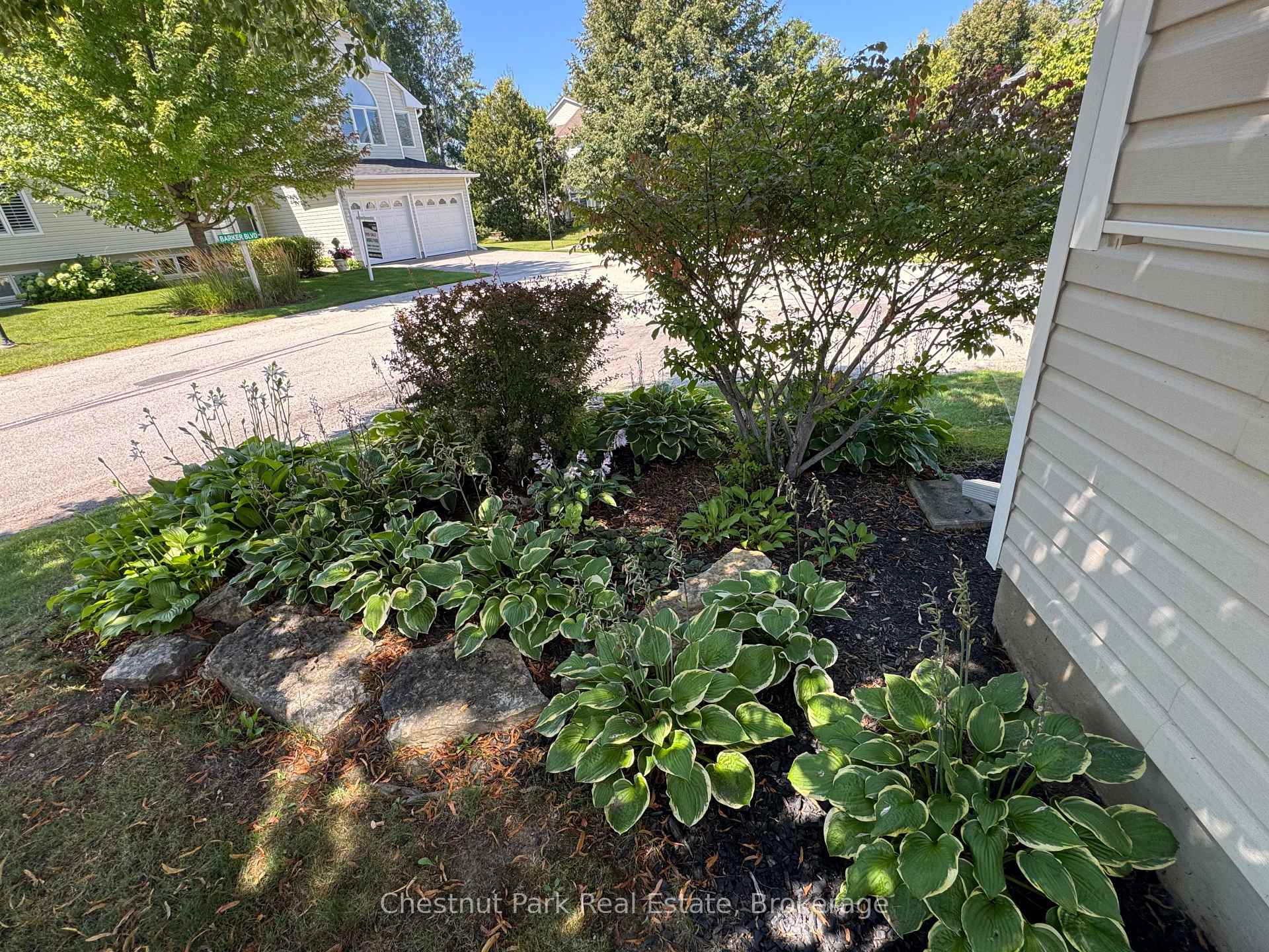 Photo 36 of 40 Barker Boulevard, Collingwood — HOMEH