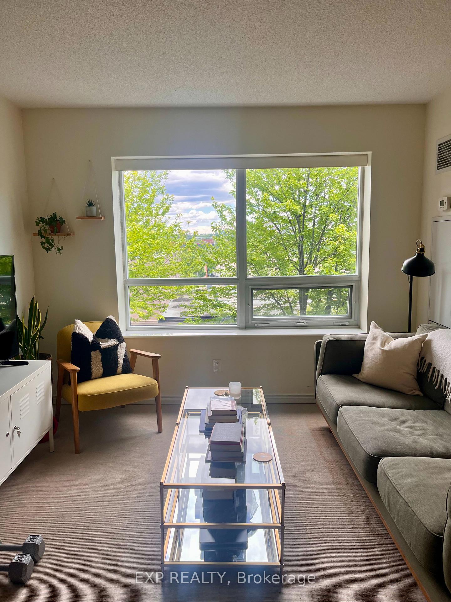 Photo 3 of Unit 604, 61 Heintzman Street, Toronto, Junction Area — HOMEH