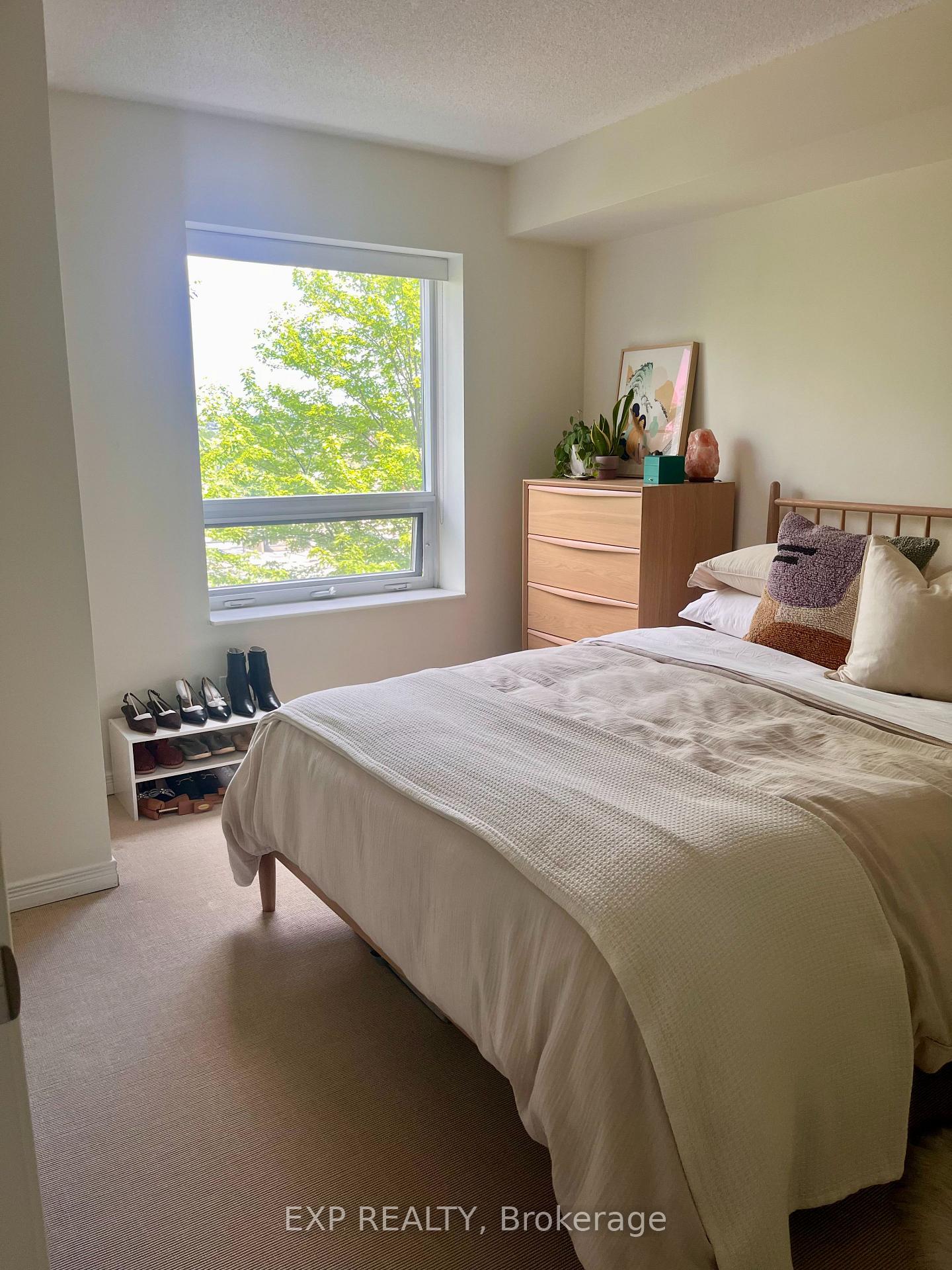 Photo 6 of Unit 604, 61 Heintzman Street, Toronto, Junction Area — HOMEH