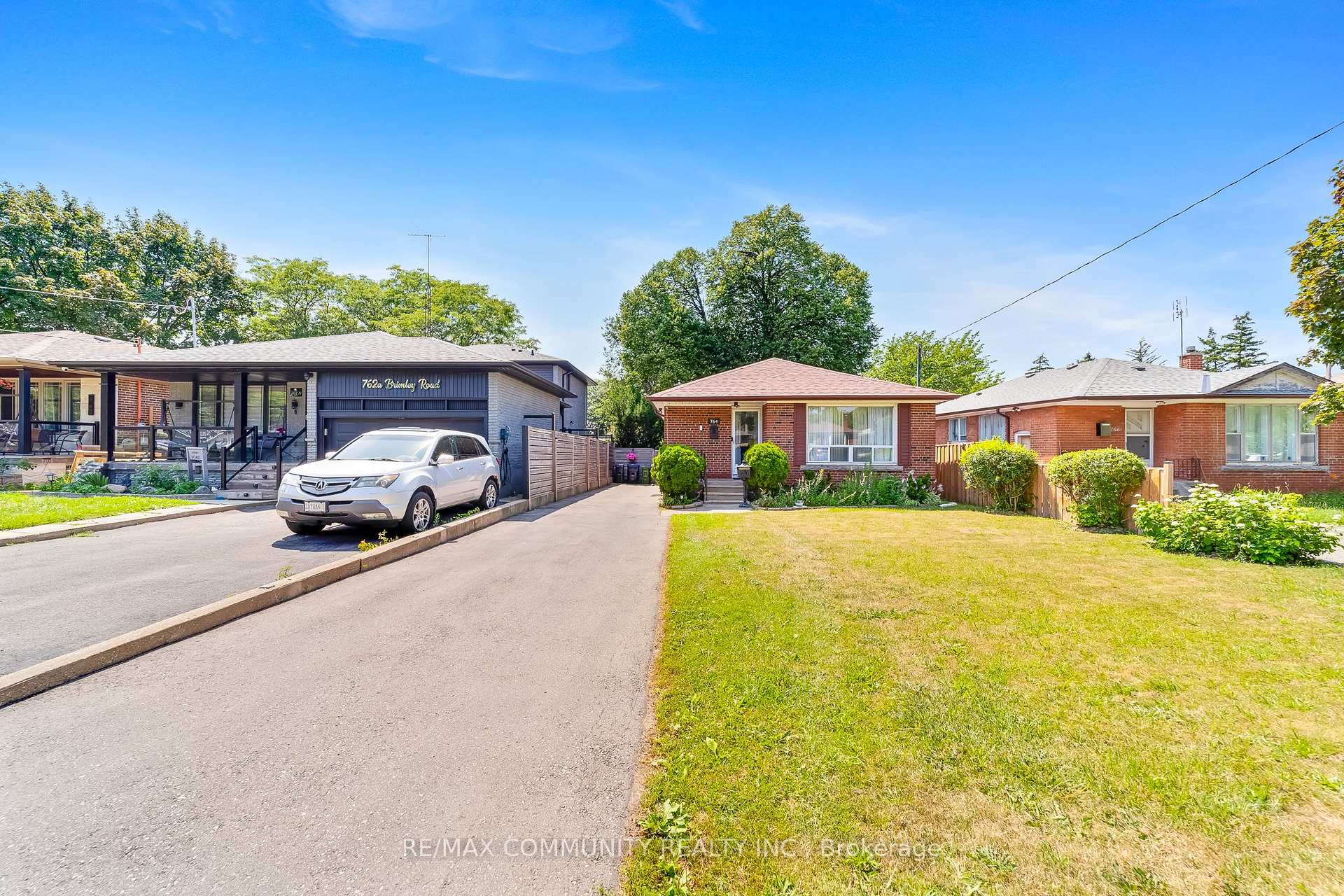 Photo 2 of 764 Brimley Road, Scarborough, Bendale — HOMEH